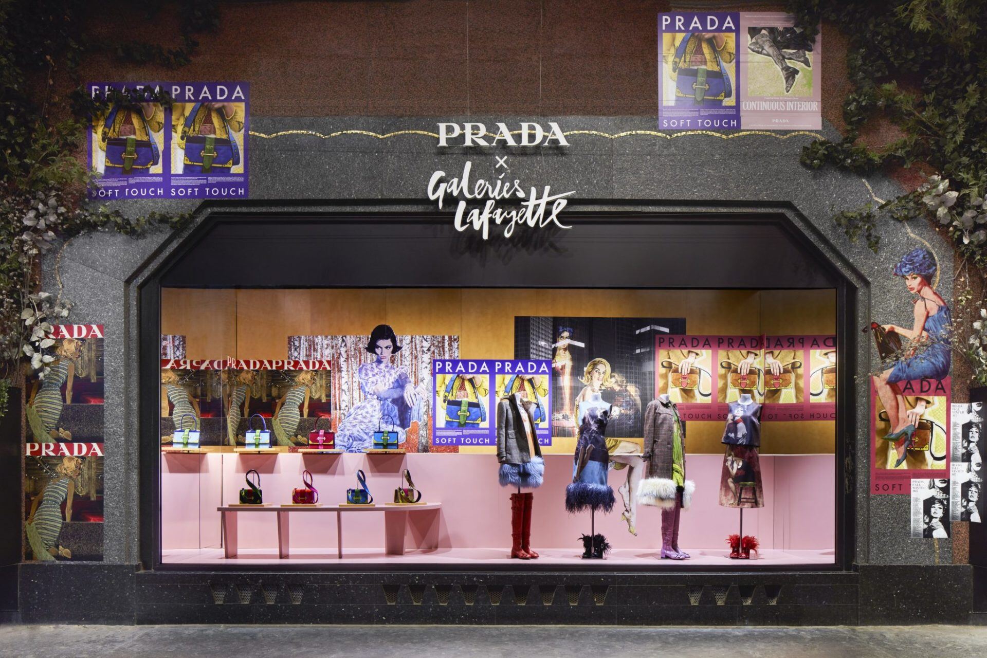 Galeries-Lafayette_Prada_Vitrine