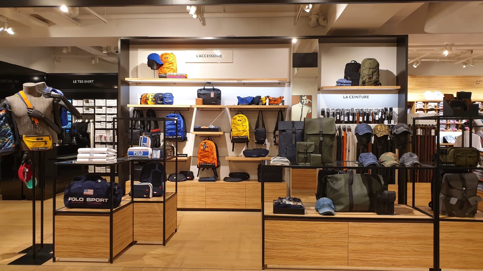 Visual Merchandising & Store Retail Display – Lee Display