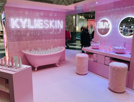 Photo personnelle - Pop-up Kylie Skin, Galeries Lafayette Champs Elysées.