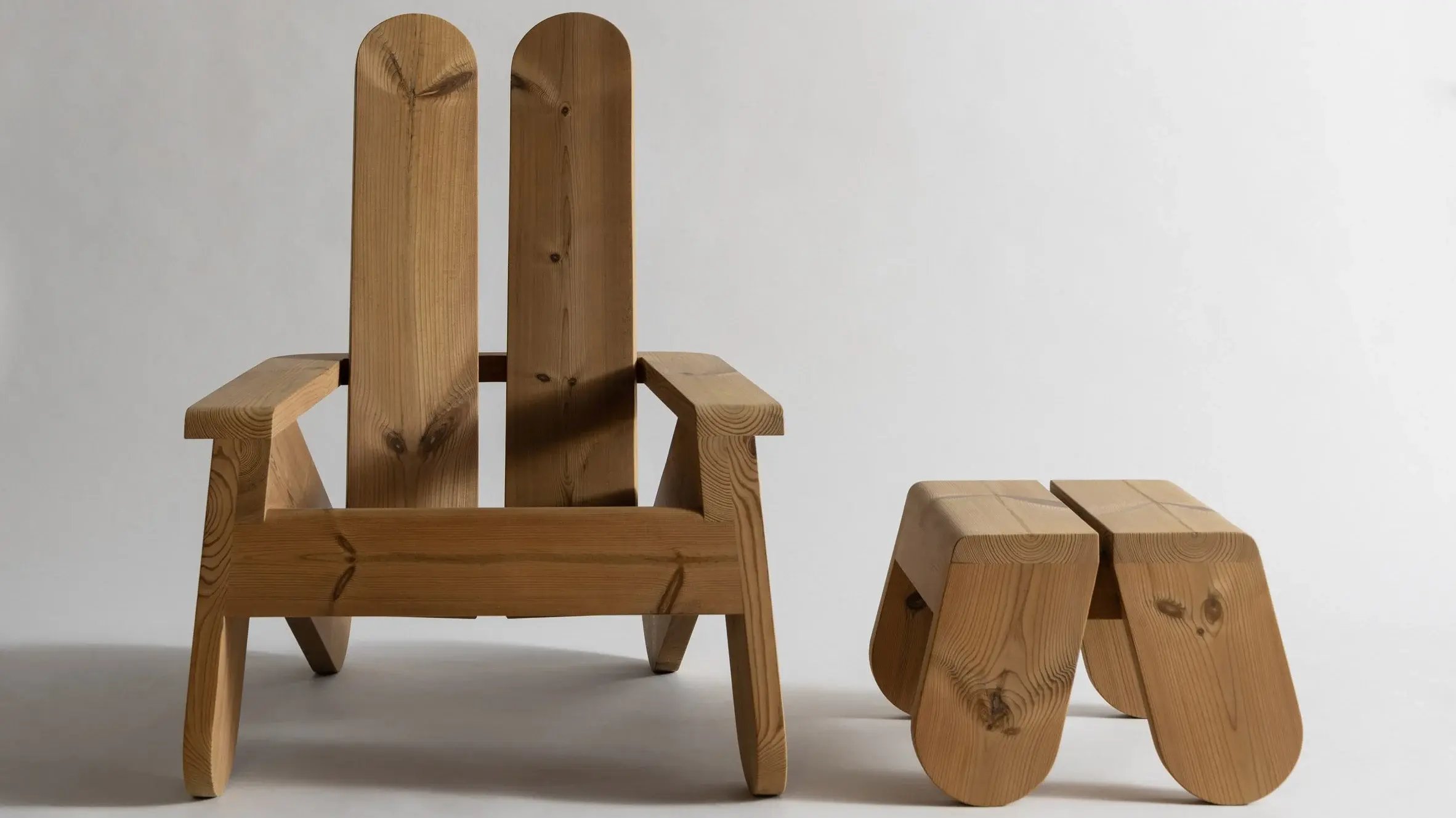 faye-toogood-vaarnii-peace-outdoor-lounge-footstool_dezeen_2364_hero